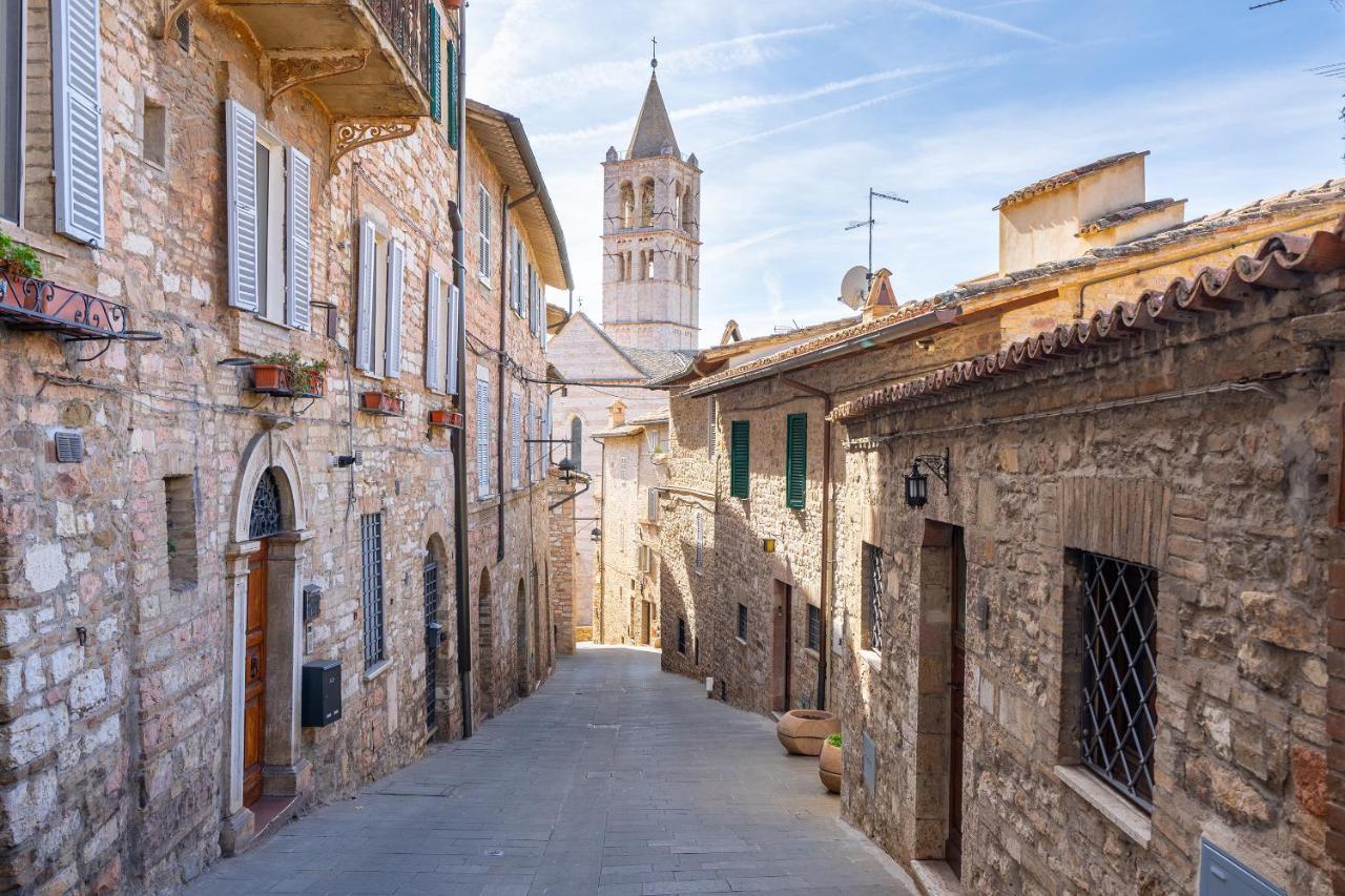 Отель Terrazza Santa Chiara Ассизи Экстерьер фото