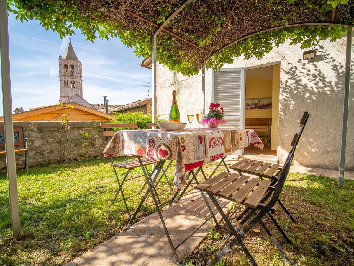 Отель Terrazza Santa Chiara Ассизи Экстерьер фото