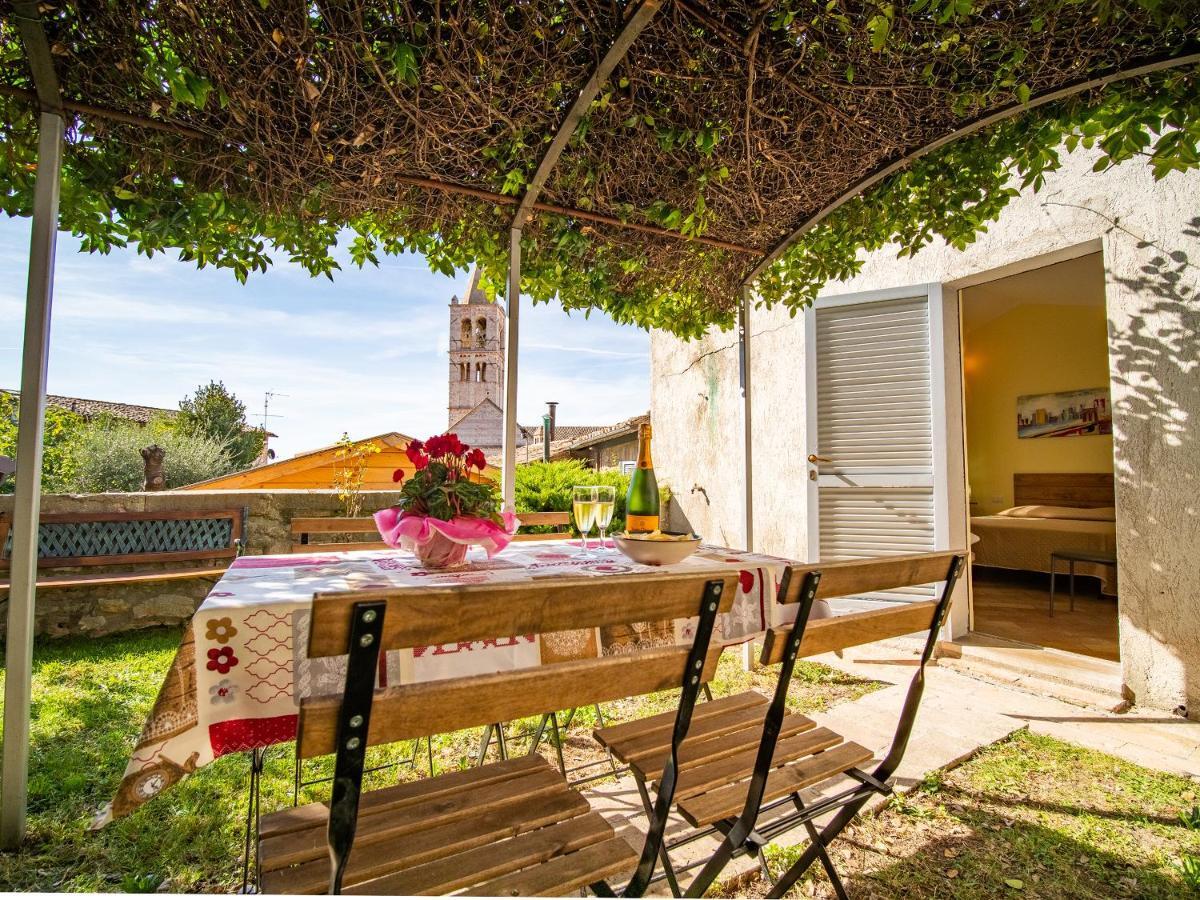 Отель Terrazza Santa Chiara Ассизи Экстерьер фото