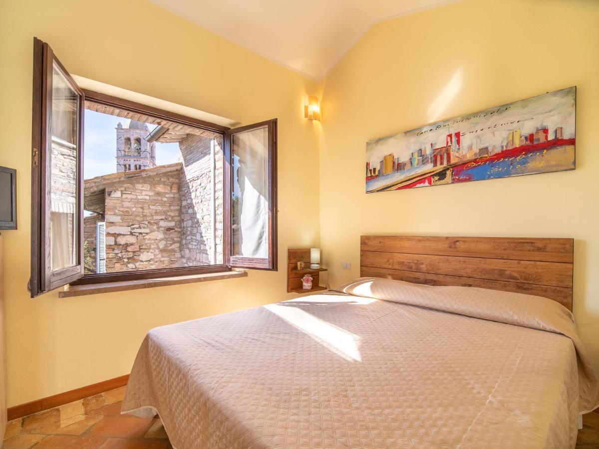 Отель Terrazza Santa Chiara Ассизи Экстерьер фото